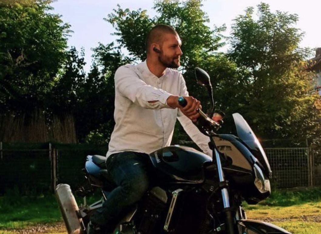  El este motociclistul care se află în comă după accidentul din Agronomie – FOTO