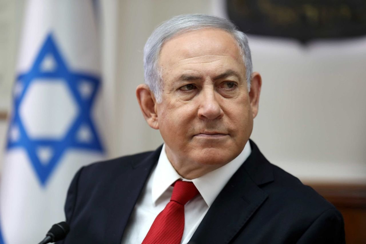  Premierul Netanyahu amână demiterea ministrului apărării