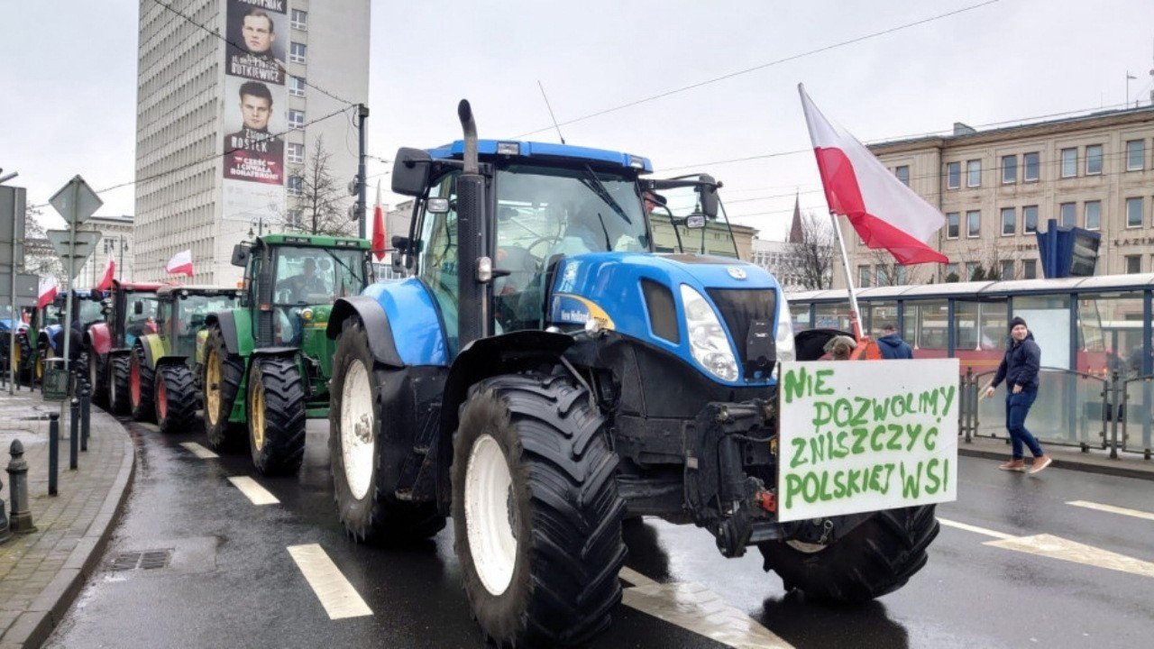  Fermierii polonezi ameninţă că vor „strica” vizita lui Zelenski pe fondul disputei privind cerealele