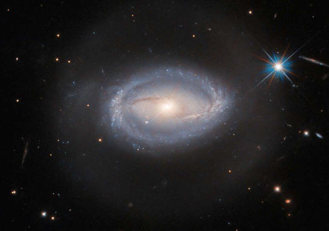  Cea mai îndepărtată galaxie din Univers a fost observată cu ajutorul telescopului James Webb (VIDEO)