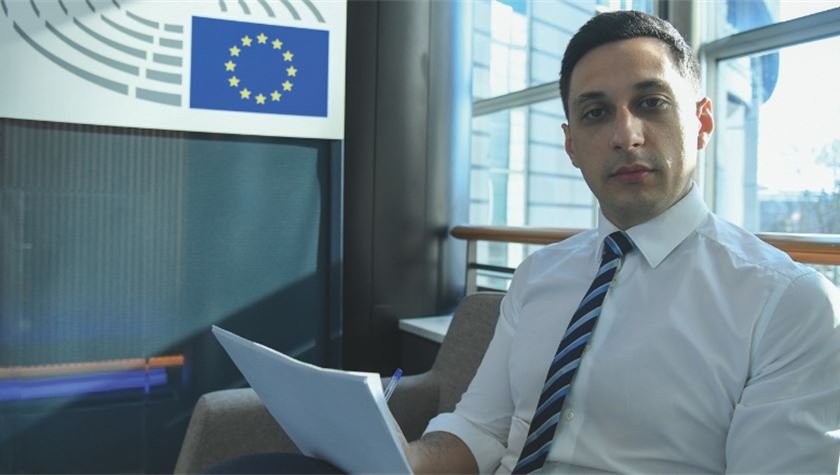  Vlad Gheorghe, europarlamentar Renew: Am semnat o plângere penală împotriva hotelului din Olanda care a discriminat românii