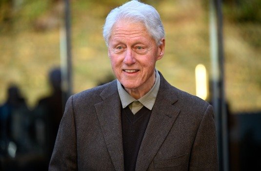  Bill Clinton regretă că a convins Ucraina să renunţe la armele nucleare