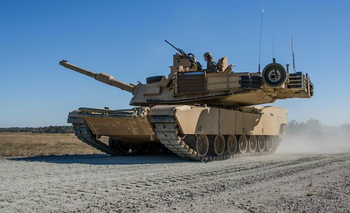  România şi Polonia vor „opera” împreună 417 tancuri Abrams