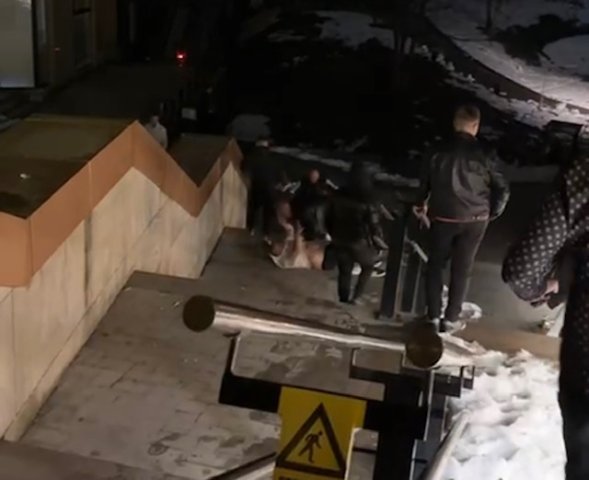  VIDEO Percheziții în această dimineață la Iași: afacerist bătut in club de  trei indivizi UPDATE