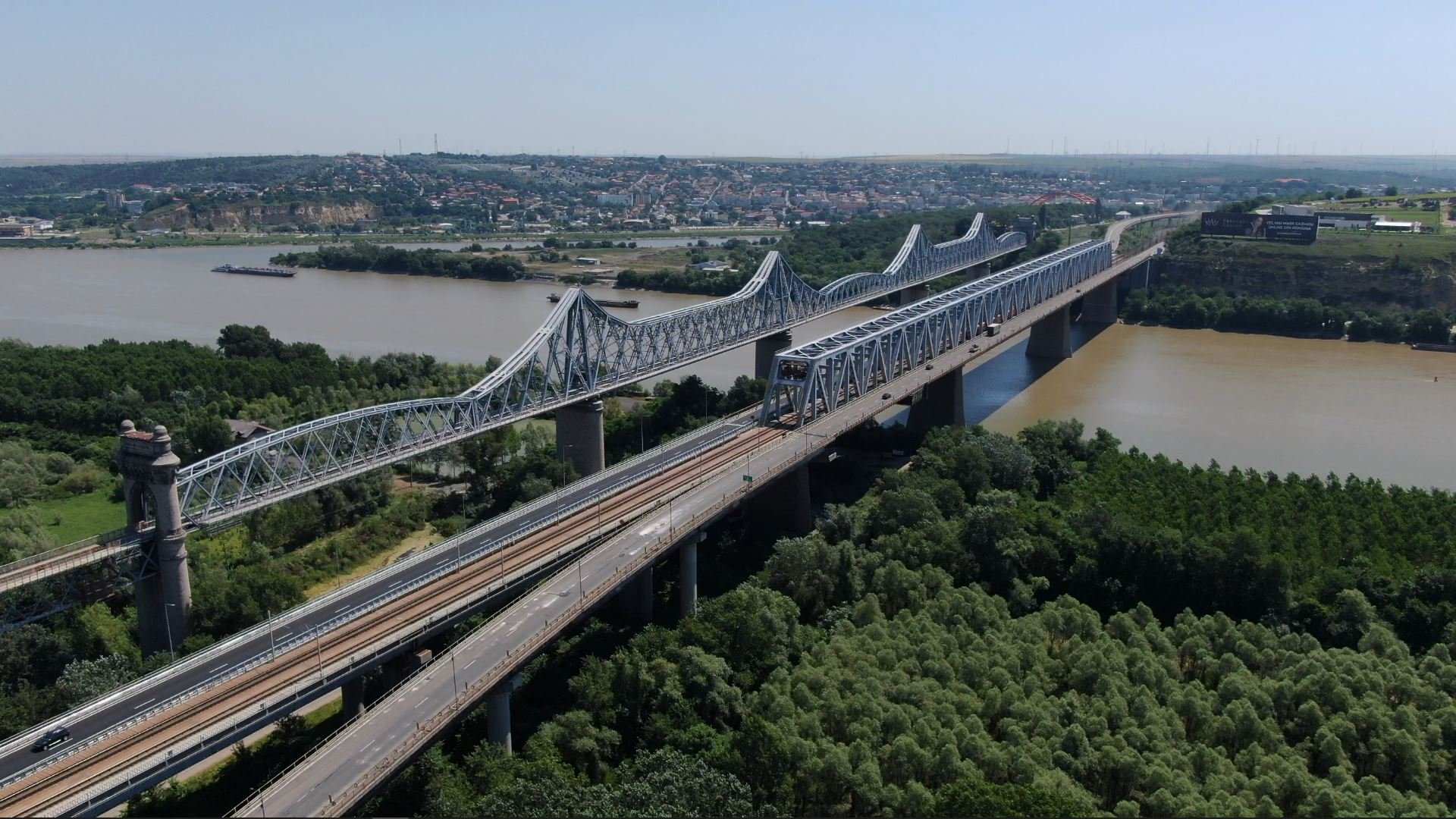  Au fost ridicate restricţiile de circulaţie pe Podul peste Dunăre de la Cernavodă