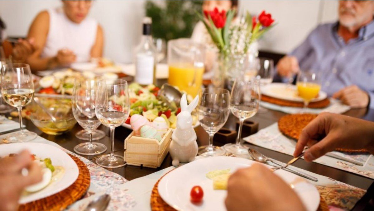  Medic ieşean: Moderaţia ar trebui să fie cheia alimentaţiei şi de sărbătorile pascale