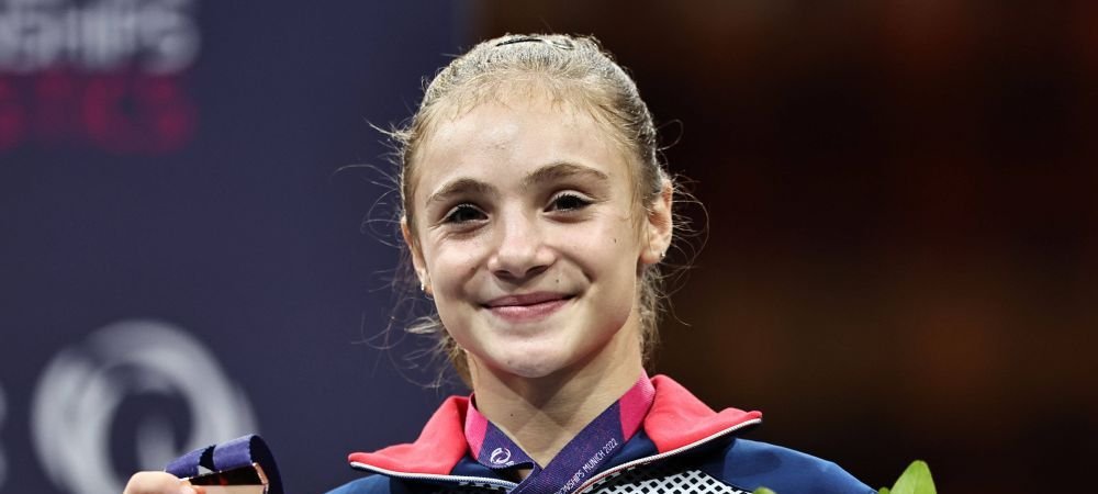  Gimnasta Sabrina Maneca Voinea, locul 4 în finală la sărituri, la Campionatul European din Antalya