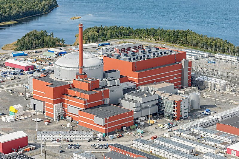  Reactorul nuclear Olkiluoto 3, cel mai mare din Europa, va începe duminică producţia regulată