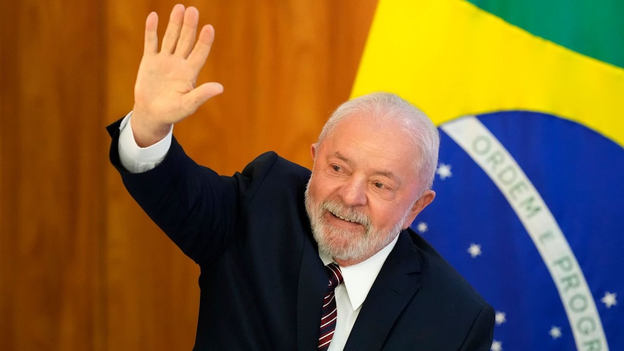  Lula, preşedintele Braziliei, cere în mod ipocrit Statelor Unite să nu mai încurajeze războiul din Ucraina. Despre ruşi niciun cuvânt!