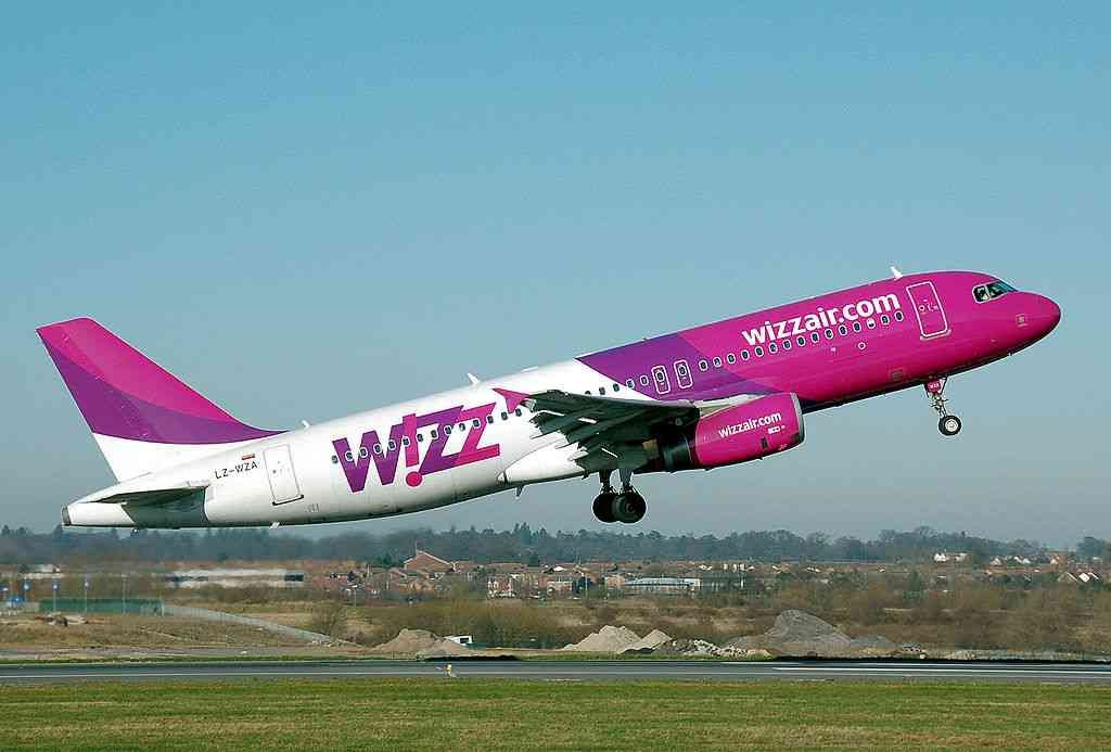  Wizz Air a stricat Paştele a câtorva sute de ieşeni. A anulat fără explicații curse spre Roma şI Londra chiar în Vinerea Mare
