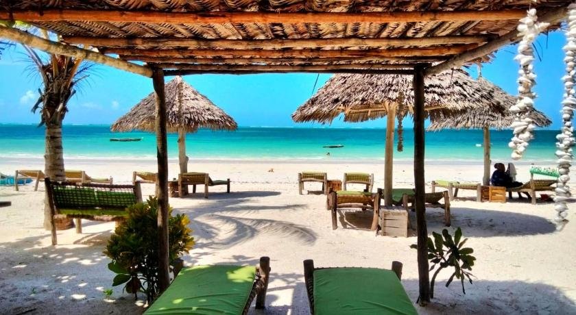  Un grup de investitori români inaugurează un resort de patru stele în Zanzibar