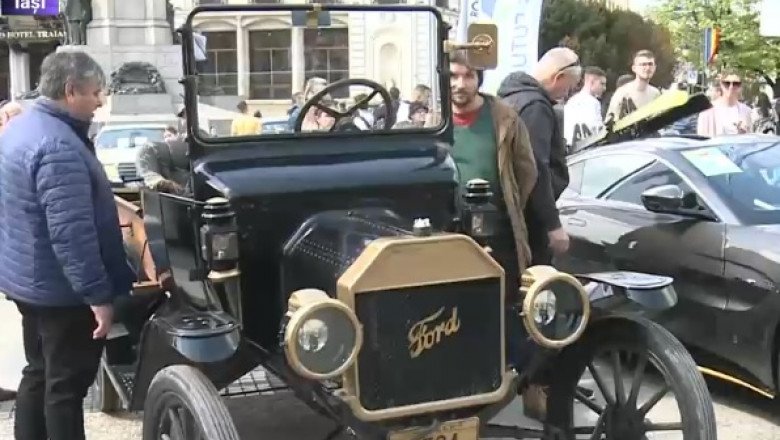  Un Ford din 1914 a făcut senzație pe străzile din Iași. În toată lumea mai sunt doar 250 astfel de exemplare