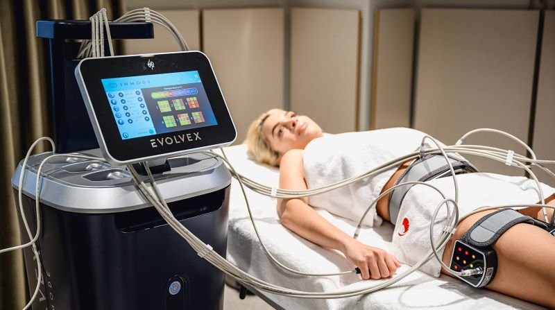  EvolveX, tehnologie de remodelare corporală unică în Regiunea Moldovei, la Arcadia Medical Beauty