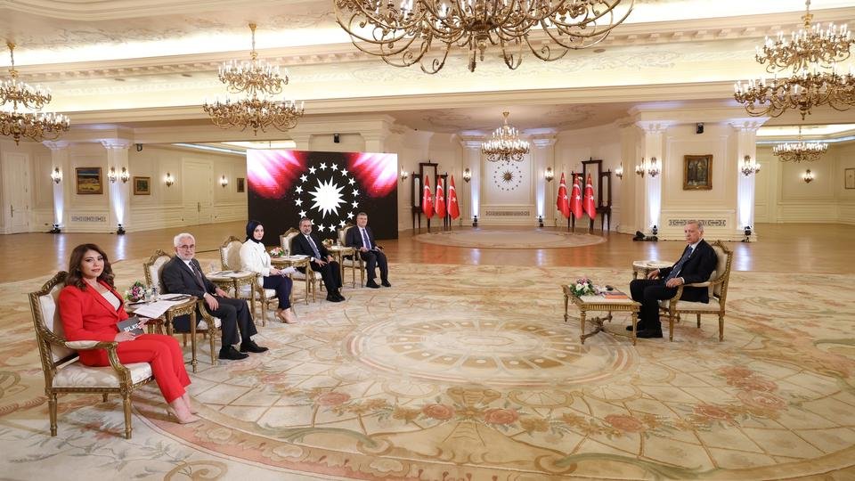  VIDEO Președintele Turciei a întrerupt un interviu în direct din cauza unor probleme cu intestinele