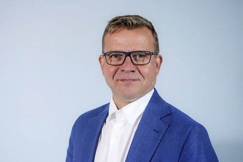  Învingătorul în alegerile din Finlanda, Petteri Orpo, vrea să se alieze cu extrema dreaptă antimigraţie