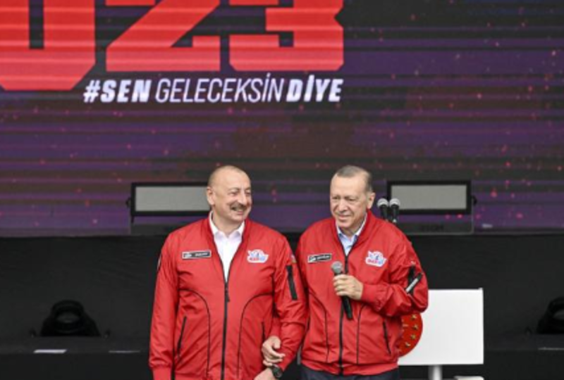  VIDEO Erdogan, palid la față, și-a reluat aparițiile publice, dar numai susținut de braț