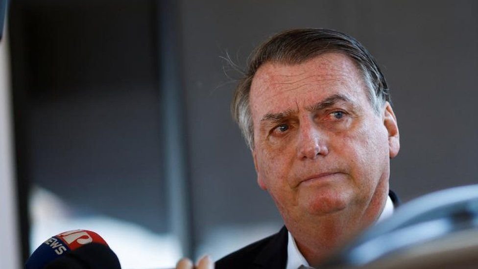  Percheziţii la domiciliul fostului preşedinte Bolsonaro, acuzat de falsificare de certificate anticovid