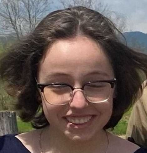  Argeş: O fată de 13 ani a dispărut, după ce a plecat să se plimbe în preajma unei mănăstiri