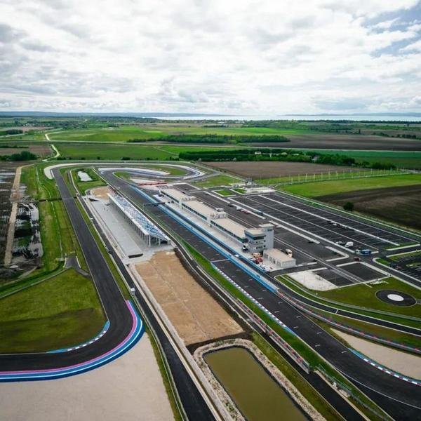  Ungaria a inaugurat al doilea circuit de curse auto omologat internaţional