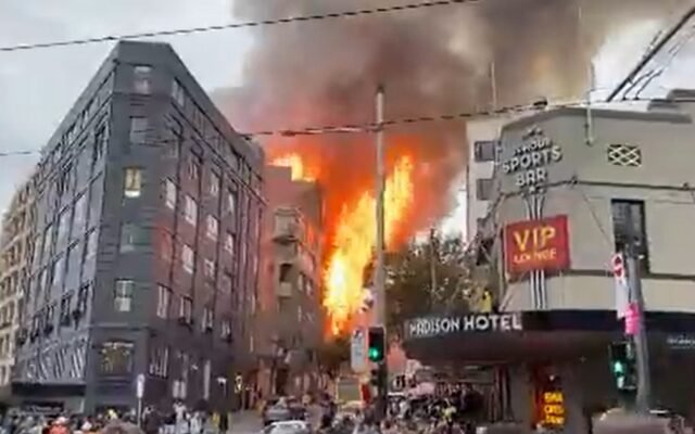  Australia: Incendiu violent declanşat într-un imobil de şapte etaje din Sydney