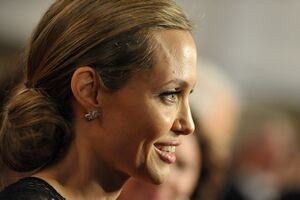  Angelina Jolie a primit un ‘Oscar de onoare’ pentru activitatea sa umanitară