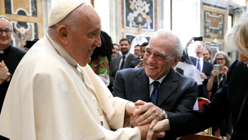  Regizorul Martin Scorsese, care s-a întâlnit cu Papa Francisc, a anunţat un film despre Iisus