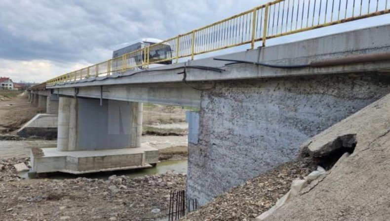  DRDP Iaşi, condusă de Ovidiu Laicu, criticată dur pentru modul cum a gestionat reparaţiile la podul de la Milişăuţi