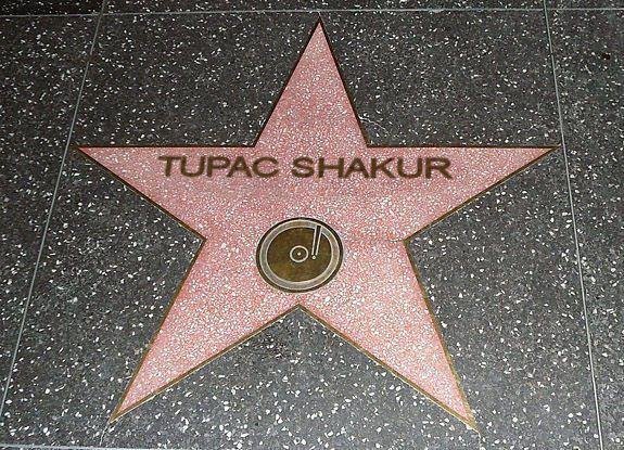  Rapperul Tupac, ucis în urmă cu aproape treizeci de ani, onorat cu o stea pe Walk of Fame
