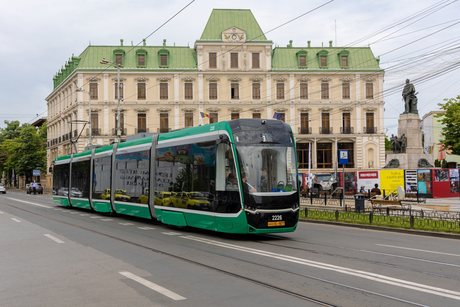  Convoaie de tramvaie și autobuze vor străbate Iașul duminică. 125 de ani de transport electric la Iași