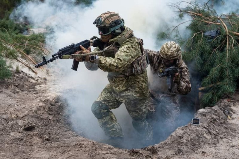  Oficiali americani spun că Ucraina avansează în apropiere de Bahmut, dar suferă pierderi semnificative