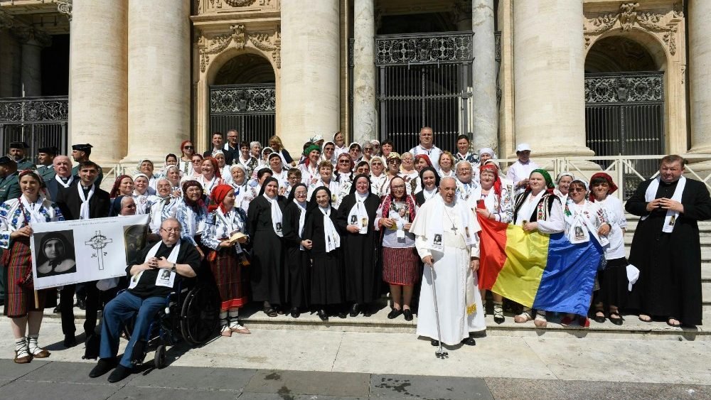  Papa a salutat un grup de pelerini din România la audiența generală