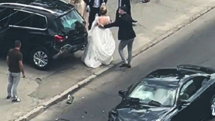  VIDEO Mașină cu mireasă, implicată într-un accident în ziua nunții