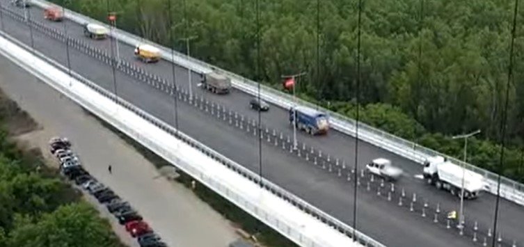  VIDEO: Cum a fost testat podul suspendat peste Dunăre de la Brăila