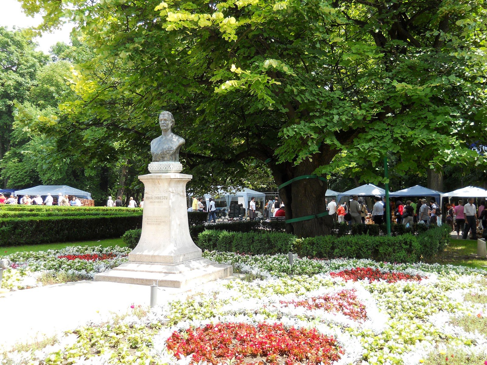  Comemorare culturală la 134 de ani de la moartea poetului Mihai Eminescu