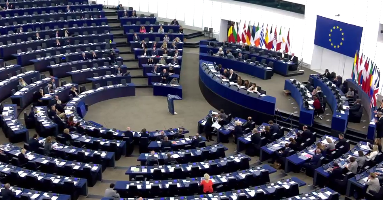  Parlamentul European adoptă un proiect de reglementare a inteligenţei artificiale