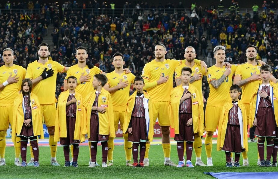  Echipa naţională a plecat la Priştina pentru meciul cu Kosovo, din preliminariile Euro 2024
