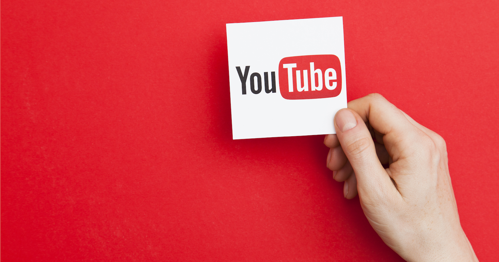  YouTube relaxează condiţiile de monetizare pentru creatorii de conţinut