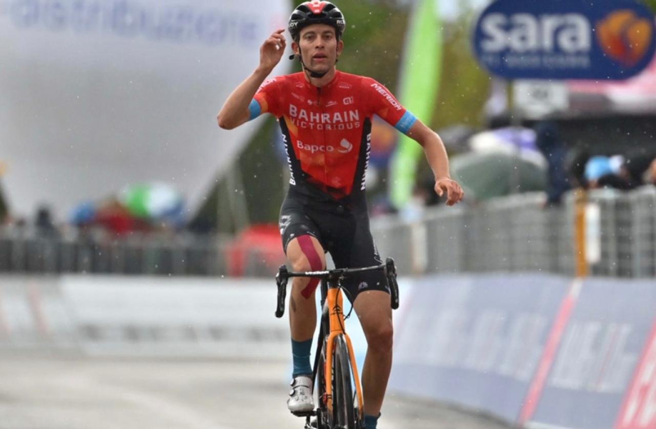  Gino Mader, ciclistul de 26 de ani care a căzut în râpă în Turul Elveţiei, a murit