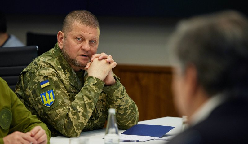  Putin insistă că şeful Statului Major al armatei ucrainene, generalul Valeri Zalujni, s-ar afla în străinătate