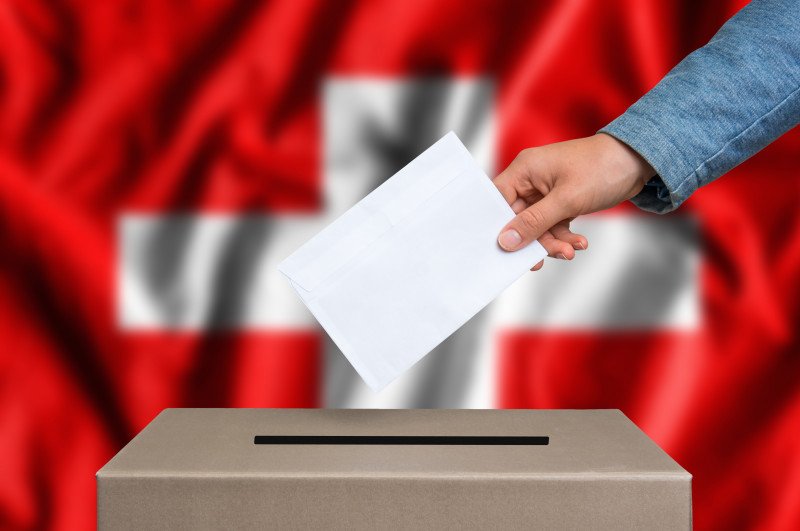  Elveţienii decid prin referendum neutralitatea emisiilor până în 2050 şi impozitarea corporaţiilor internaţionale