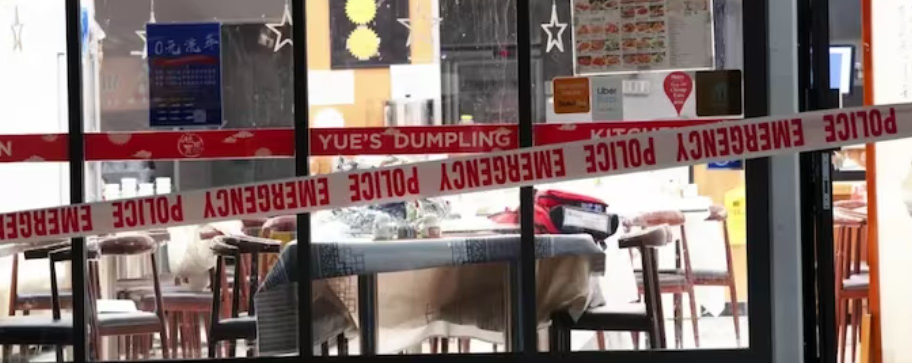  Un bărbat cu un topor atacă restaurantele chinezeşti: patru persoane au fost rănite