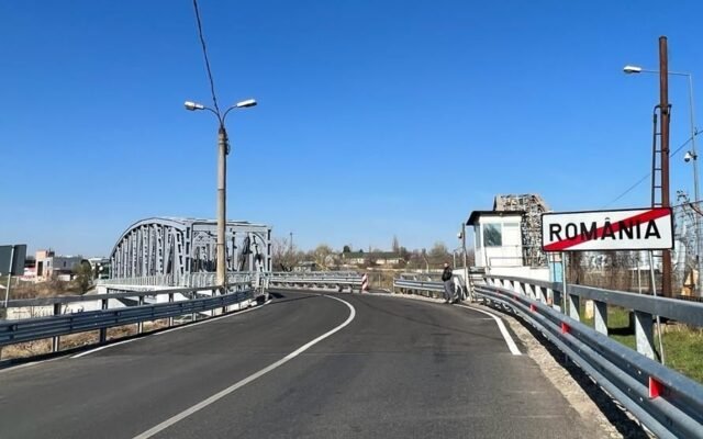  Ruşii ameninţă că vor bombarda podul Galați-Giurgiulești