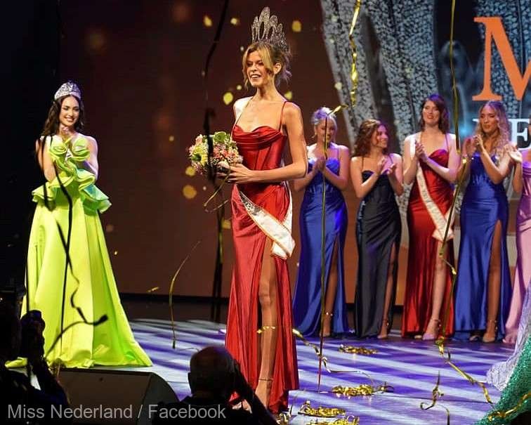  O femeie transsexuală câştigă în premieră concursul de frumuseţe Miss Olanda