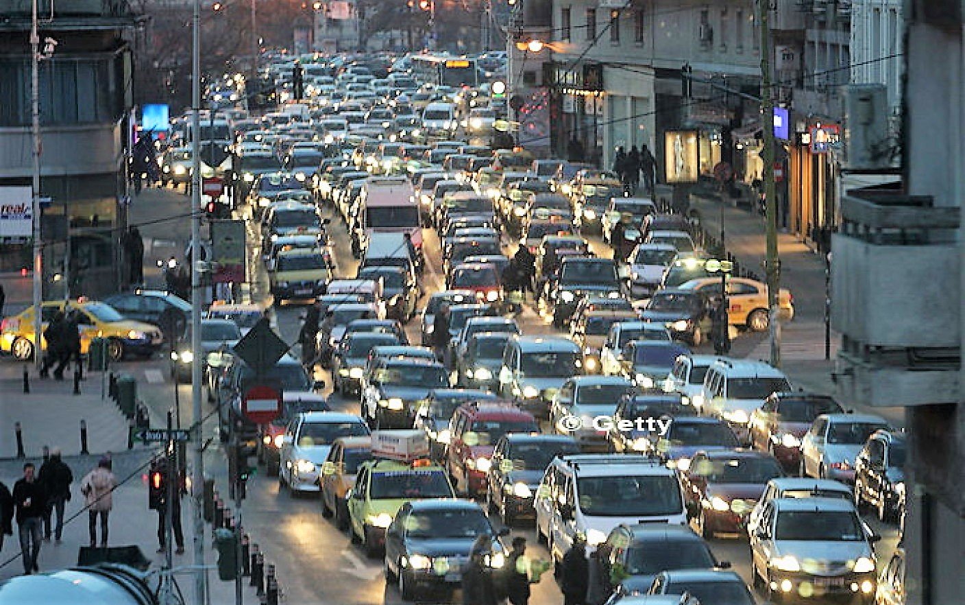  Record negativ al Bucureștiului: locul doi în lume la aglomerația de pe șosele. Șoferii au petrecut în trafic, anul trecut, aproape cinci zile