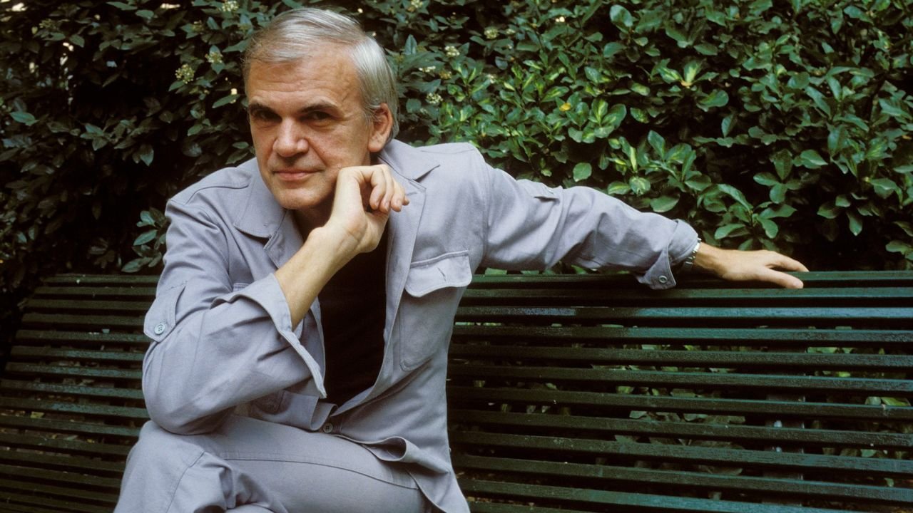  A murit Milan Kundera. Celebrul scriitor ceh avea 94 de ani