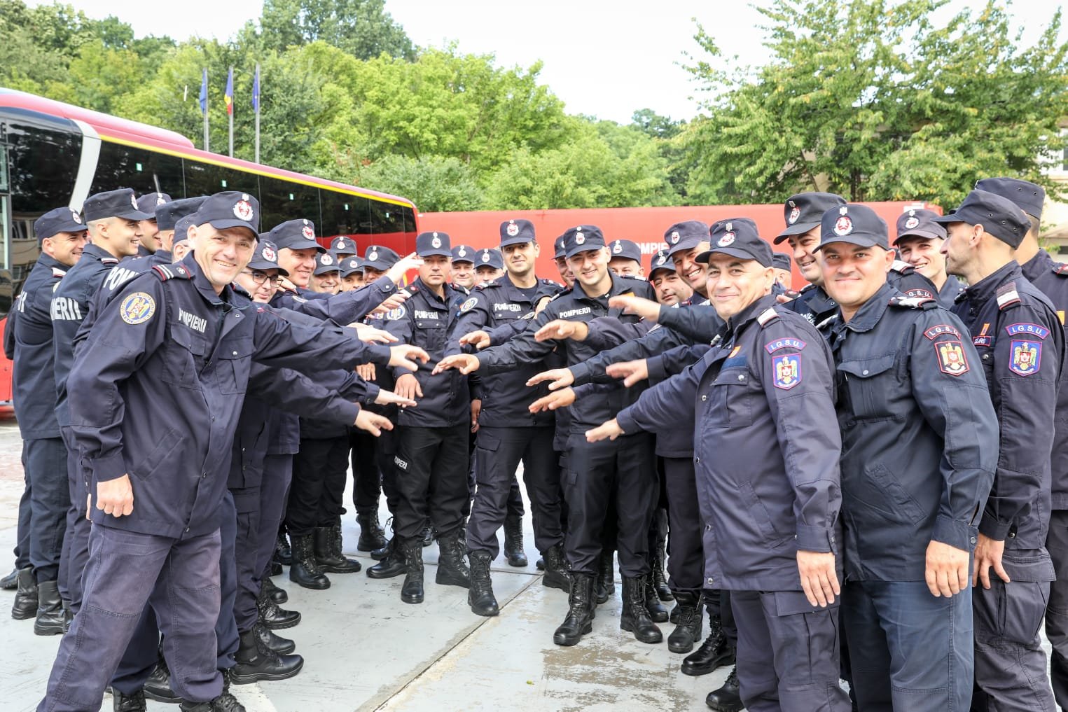  40 de pompieri români trimiși în Grecia să monitorizeze zonele cu risc de incendii