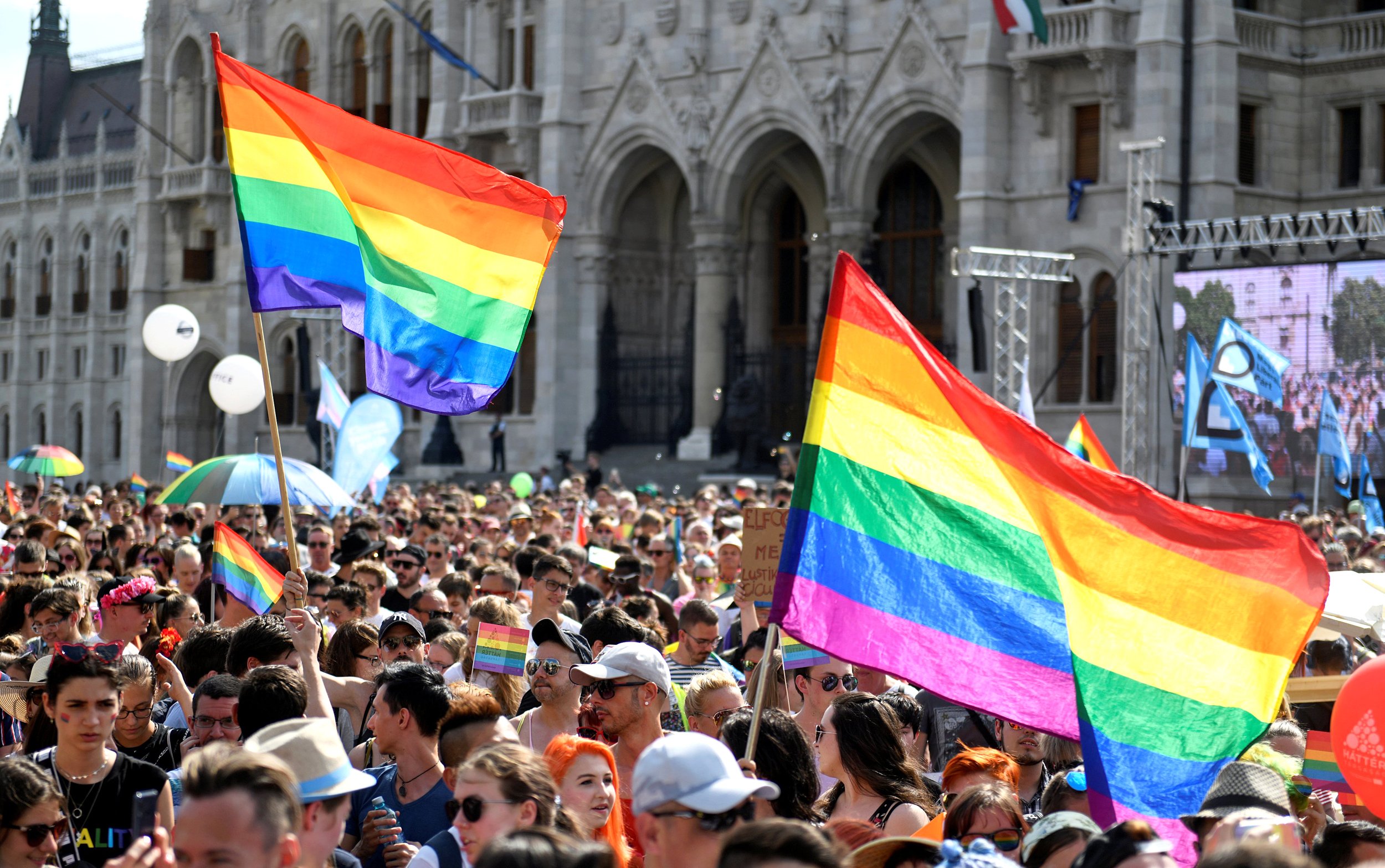 Ambasadele a 38 de ţări cer Budapestei să protejeze drepturile persoanelor LGBT