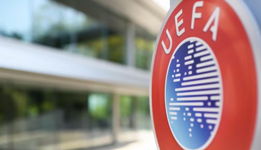  FC Barcelona şi Manchester United au fost amendate de UEFA pentru nerespectarea fair-play-ului financiar