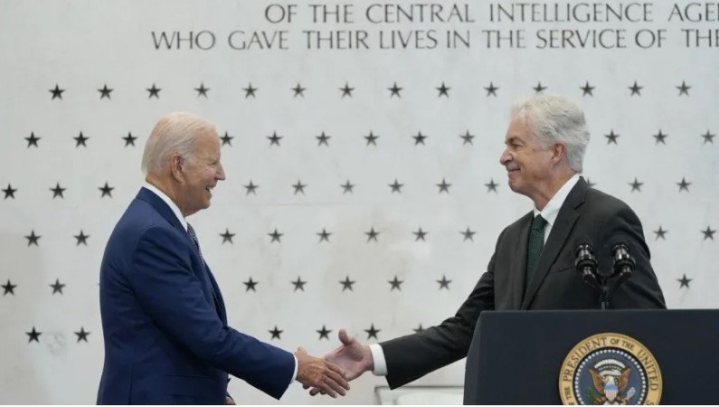  Biden îl cooptează în cabinetul său pe directorul CIA, William Burns. Ce semnificaţie are această numire