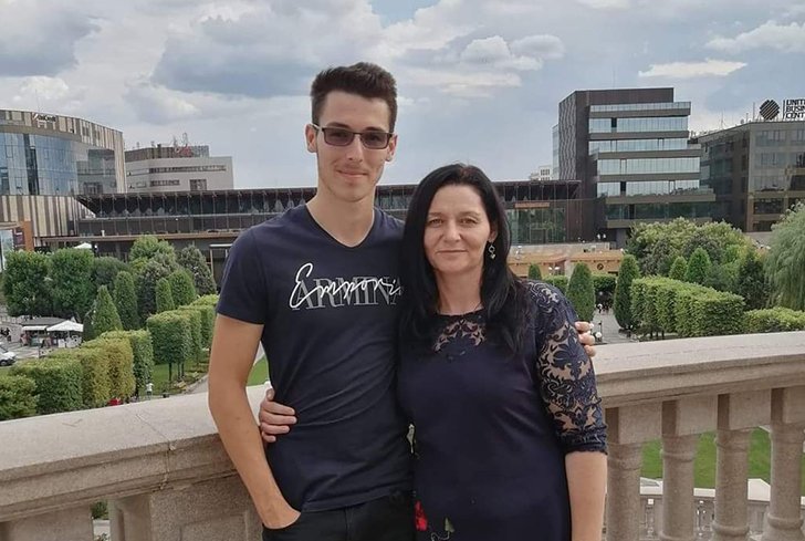 O mamă îndurerată a murit de tristețe la un an de la dispariția fiului său în Marea Neagră